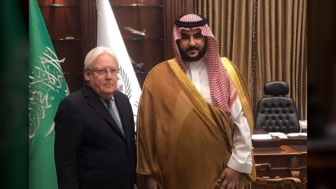 غريفيث يكشف تفاصيل لقاء مع خالد بن سلمان بشأن المستجدات اليمنية