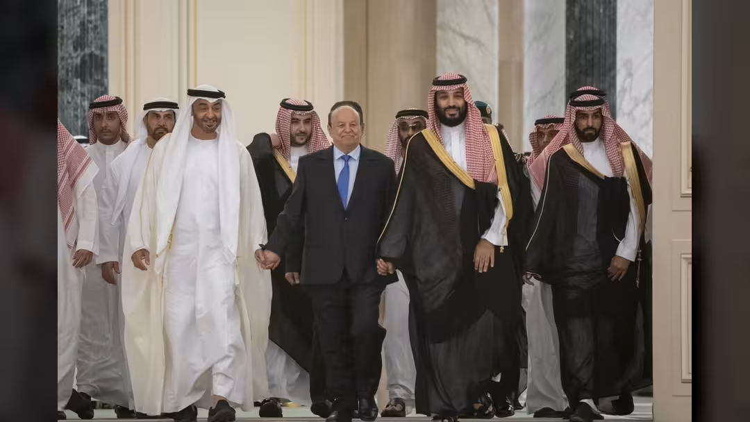 هكذا رحبت السعودية والإمارات بإعلان تشكيل الحكومة اليمنية بعد انتظار