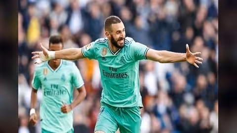 ريال مدريد يفوز على إسبانيول بثنائية وينفرد بصدارة الدوري الإسباني.. فيديو