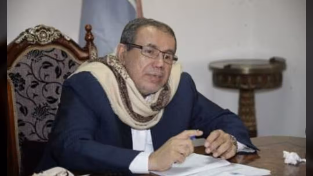 ياسر العواضي يؤكد استقالة صادق أبوراس من رئاسة المؤتمر ويدعو لرفضها