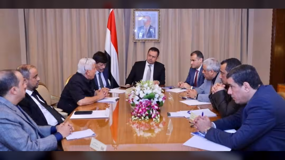 الحكومة: رسالة الوزراء المزعومة ملفقة ونعمل بتنسيق مع الرئيس