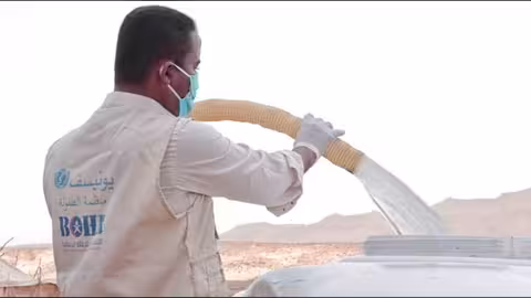 تدشين استجابة المياه والاصحاح البيئي للنازحين في العبر حضرموت