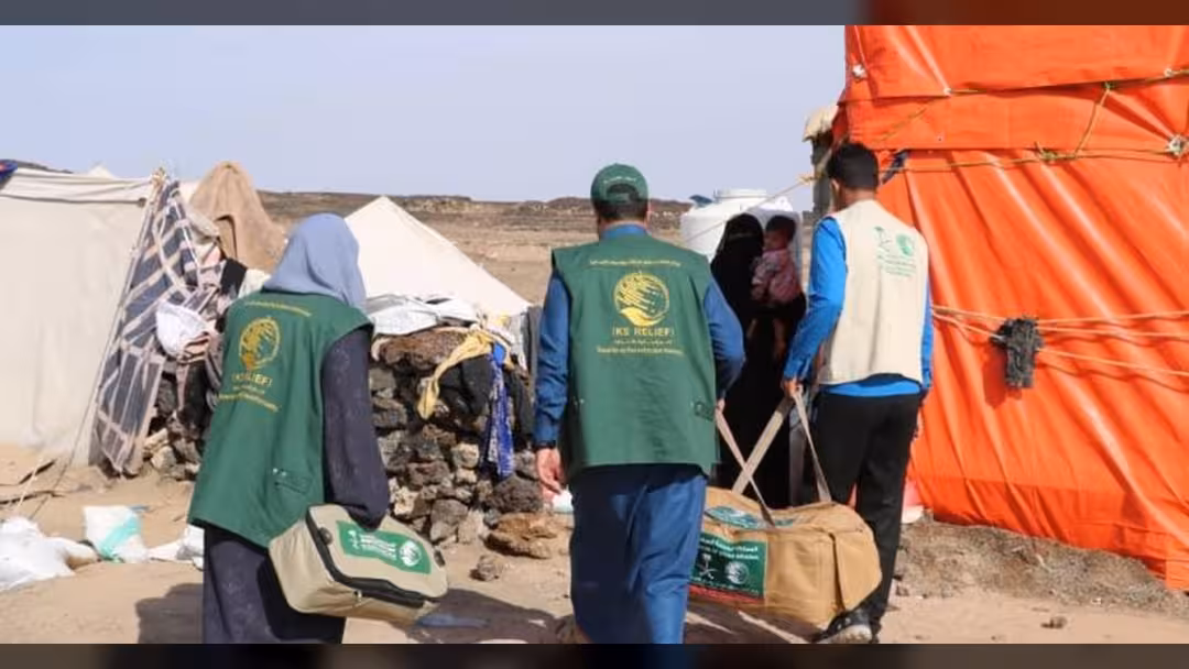 مركز الملك سلمان يقدم إغاثة للمتضررين من السيول في مأرب