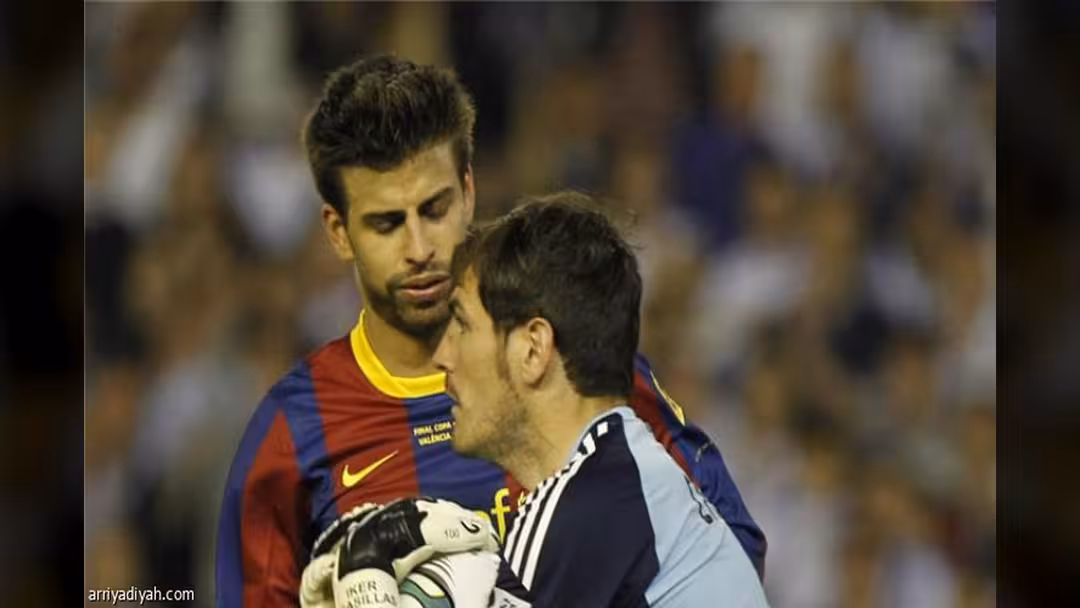 جيرارد بيكيه يسخر من ريال مدريد.. وكاسياس يرد