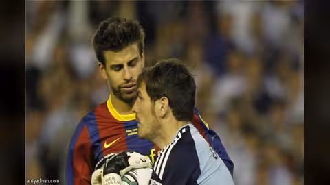 جيرارد بيكيه يسخر من ريال مدريد.. وكاسياس يرد