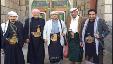 بالفيديو - العواضي يشدد على استعداد رجال القبائل ويؤكد: لن تنجح الوساطة
