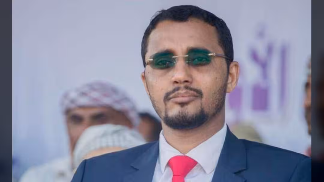 وكيل محافظة الحديدة: هكذا نهب الحوثيون 35 مليار مخصصة لمرتبات الموظفين