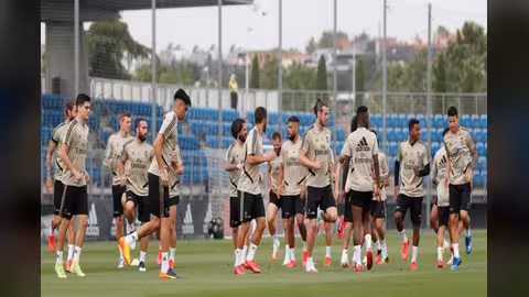 ريال مدريد يعلن إصابة أحد لاعبيه بكورونا