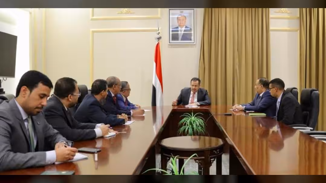 تفاصيل لقاء معين عبدالملك بممثلي الانتقالي بمستهل مشاورات حكومة جديدة