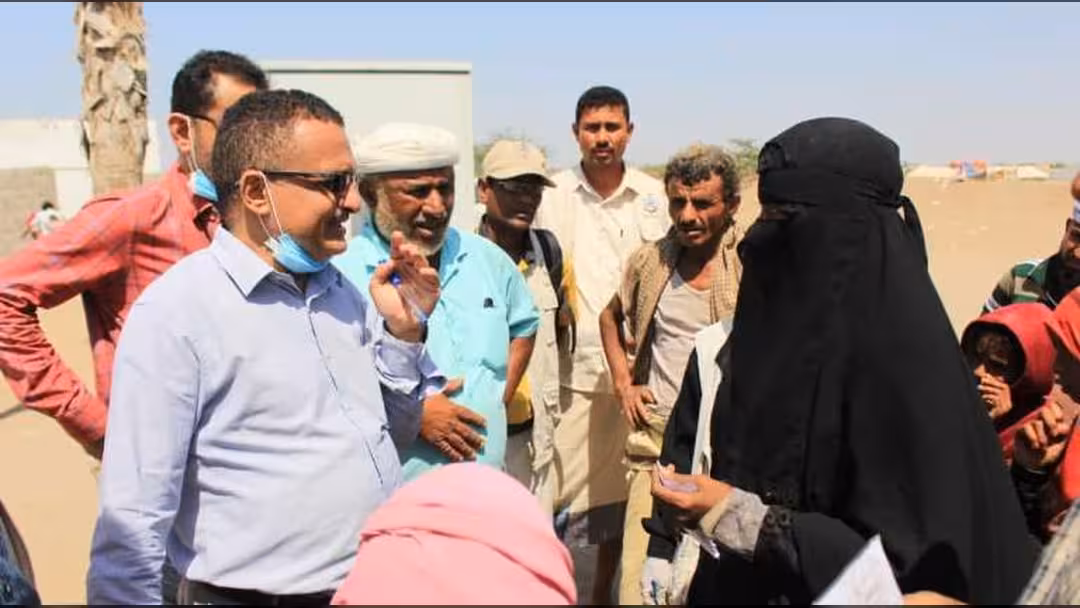 السعدي يشدد على تحسين أوضاع النازحين في مديريات الحديدة المحررة