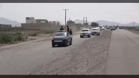 قذيفة أطلقها الحوثيون تقتل مدنيين اثنين وتصيب ثالثاً في حيس
