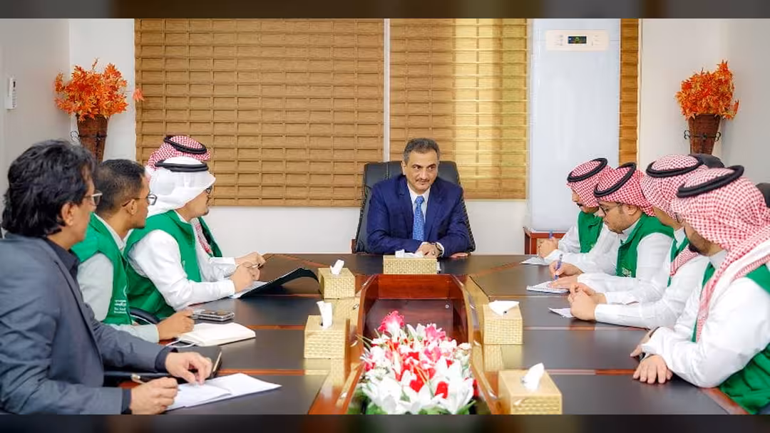 لملس يستقبل وفد البرنامج السعودي لإعمار اليمن ويناقش عدداً من القضايا