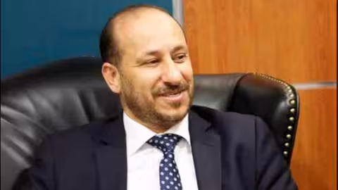 العوج يكشف عن ملامح خطة لتحرير الاتصالات اليمنية من الحوثيين