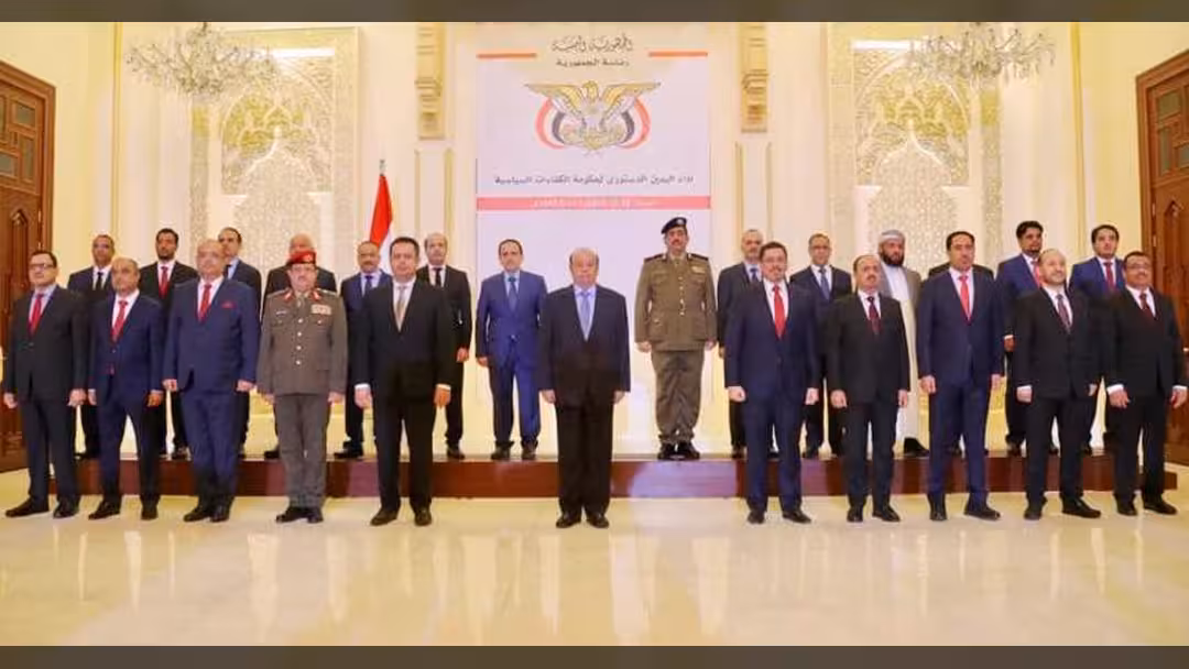 الحكومة اليمنية ترحب بالمبادرة السعودية: مضامين تتفق ومواقفنا