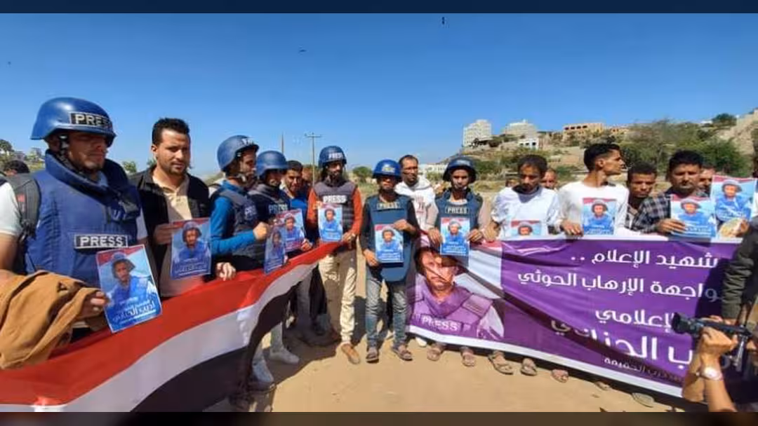تعز: تشييع جثمان الصحفي أديب الجناني بحضور المحافظ
