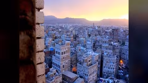 قِبْلة عِشقنا (شعر)