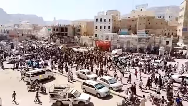 احتجاجات سيئون: بيانات مؤتمر حضرموت الجامع والانتقالي واللجنة الأمنية