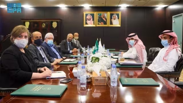 لقاء يجمع سفيري السعودية وبريطانيا وغريفيث ويندد بهجمات الحوثي