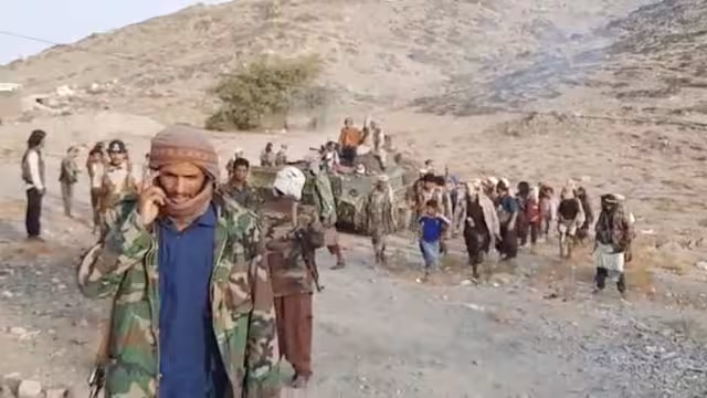 البيضاء: الجيش والمقاومة يواصلان التقدم بعد تحرير مركز مديرية الزاهر