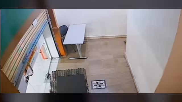 الحوثي يرتكب مذبحة إعلامية ويغلق الإذاعات الأهلية في صنعاء