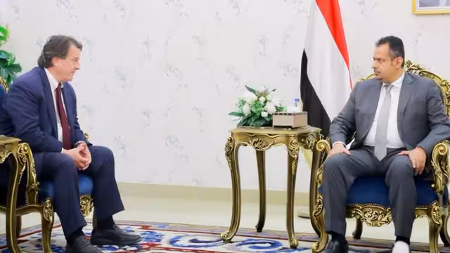 معين عبدالملك للمنسق الأممي: ضرورة التدقيق لمنع نهب المساعدات