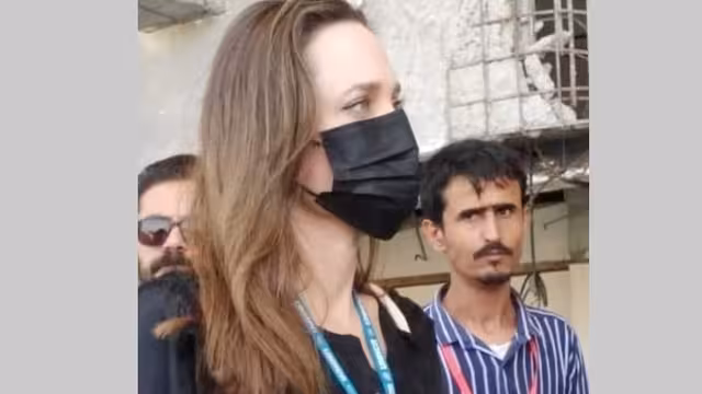 النجمة الهوليودية إنجلينا جولي تصل اليمن