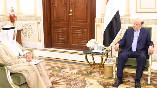 هادي يستقبل أمين عام التعاون الخليجي وسط أنباء عن مشاورات