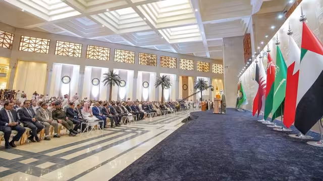 على روضة في الرياض اجتمعنا (شعر)