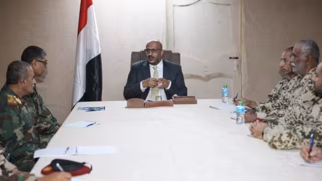 طارق صالح يعزي ضحايا أبين: ستنتصر على الإرهاب
