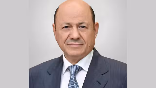 الرئيس اليمني العليمي يبدأ جولة خارجية من الكويت