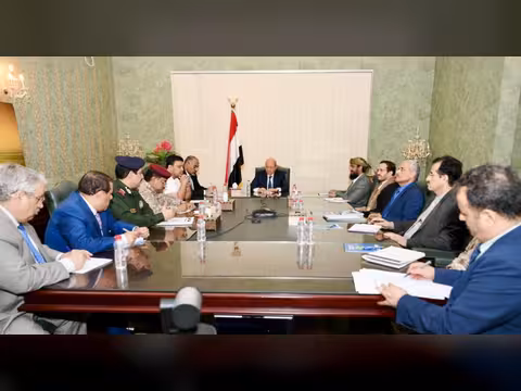 يا شعب صحصح والتحم بالقيادة (شعر)