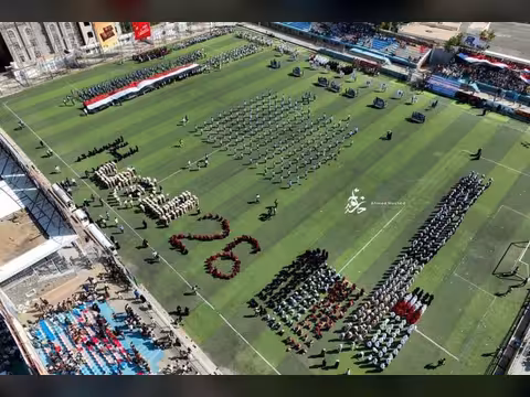 حفل خطابي وكرنفالي بمناسبة أعياد الثورة اليمنية في  - صور
