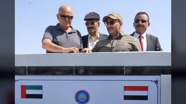 طارق صالح يهنئ تعز بعودة شريانها الرئيسي: عانت الحصار الظالم
