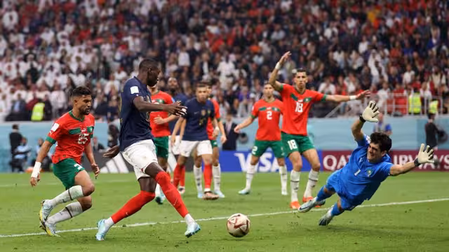 المغرب يودع حلم الكأس أمام فرنسا بعد أداء بطولي