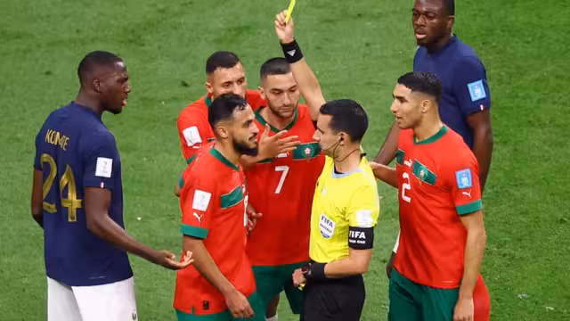 المغرب يحتج رسمياً على أخطاء التحكيم في المباراة مع فرنسا