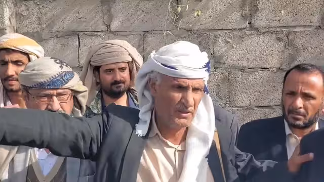 فيديو - لحظة إعلان الشيخ عبدالله القحاطي العفو عن قاتل ابنه