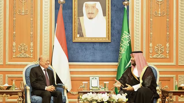 محمد بن سلمان يلتقي العليمي وأعضاء في المجلس الرئاسي اليمني