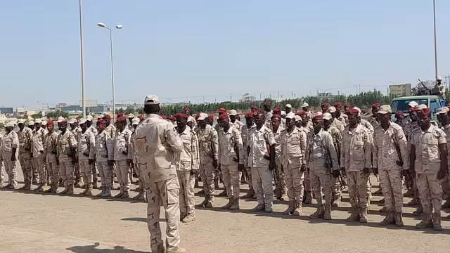 انفجار الوضع العسكري في السودان واتهامات متبادلة بين الجيش وحميدتي