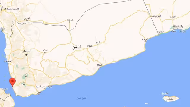 محلي تعز يكشف حقيقة منح عقود أراضي لثلاث شركات في المخا