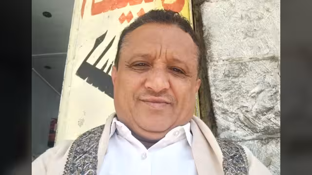 حوثيون يعتدون على الزميل مجلي الصمدي في صنعاء