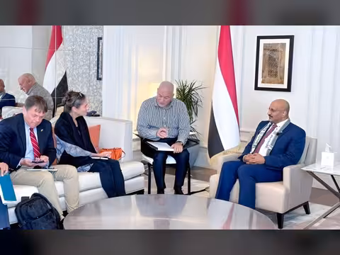 طارق صالح يبحث تطورات اليمن وغزة مع ديبلوماسيين أوروبيين