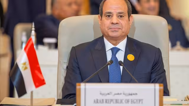 نص وفيديو كلمة الرئيس المصري السيسي في القمة العربية الإسلامية