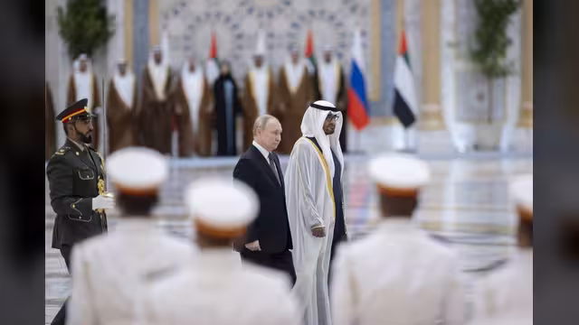 بالصور.. بوتين ضيف المنطقة المرحب به في الإمارات ثم السعودية