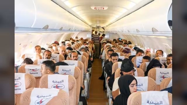 الخطوط الجوية اليمنية تدشن أولى رحلاتها عدن سقطرى الغيضة