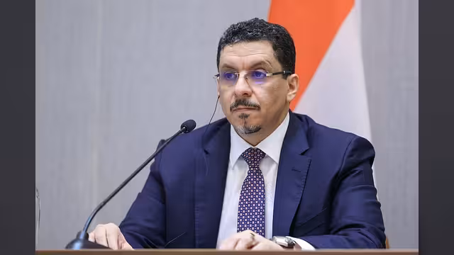 تعيين أحمد عوض بن مبارك رئيساً للحكومة اليمنية.. من هو؟
