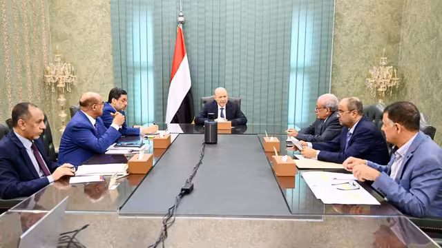 عدن: اجتماع اقتصادي رفيع المستوى يناقش الموقف العام والتطورات