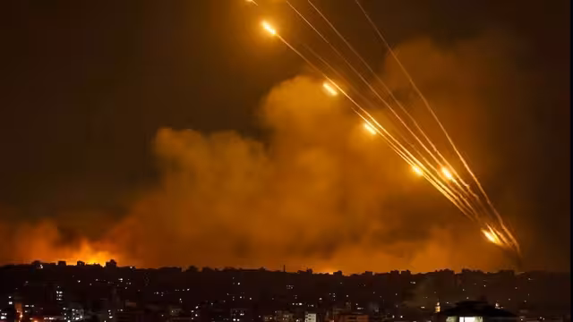 إيران تعلن إطلاق صواريخ ضد إسرائيل والأخيرة: اعترضناً عدداً لا بأس به
