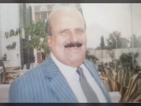 رحيل السياسي والوزير الأسبق أحمد مساعد حسين.. من هو؟