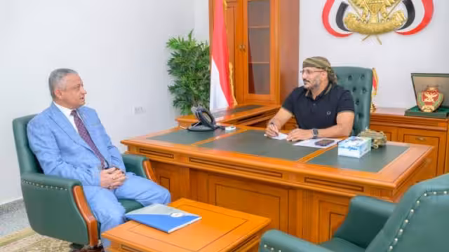 طارق صالح يشدد على دور الجمارك في تعزيز الأمن ومكافحة التهريب