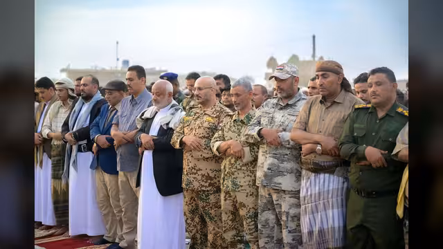 طارق صالح يهنئ بنجاح موسم الحج رغم محاولات المتطرفين التشويش